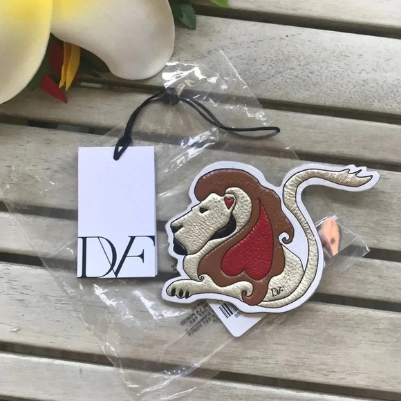 Diane Von Furstenberg Leather Leo Zodiac - Picture 1 of 3